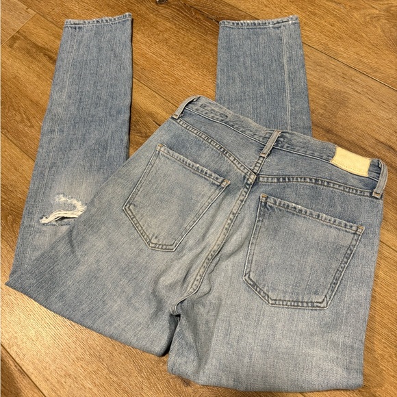 Citizens of Humanity Liya high rise - torn
size 24 - Picture 3 of 8